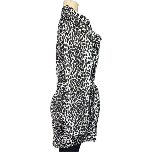 Jaclyn Smith L Black Animal Print Button Collar Roll- Tab Long Sleeve Shirt - Picture 3 of 6